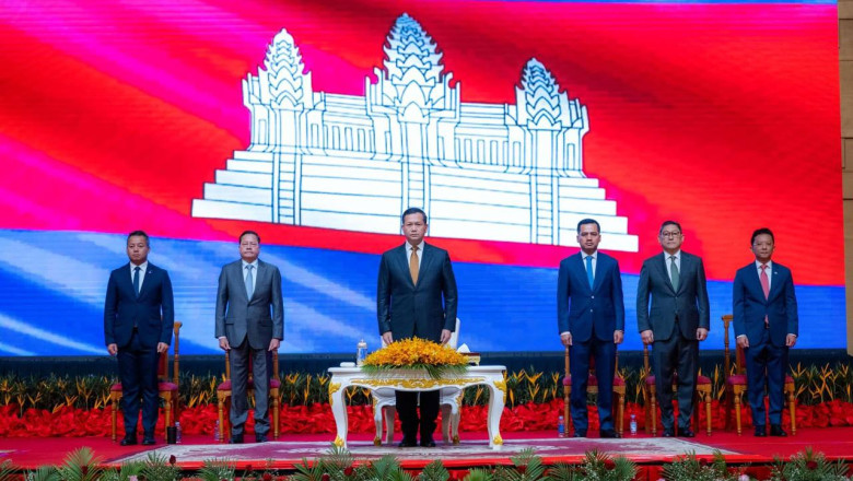 សម្តេចធិបតី ហ៊ុន ម៉ាណែត សម្ពោធដាក់ឱ្យដំណើរការ «ថ្នាលឌីជីថលចុះឈ្មោះអ្នកសេដ្ឋកិច្ចក្រៅប្រព័ន្ធ»