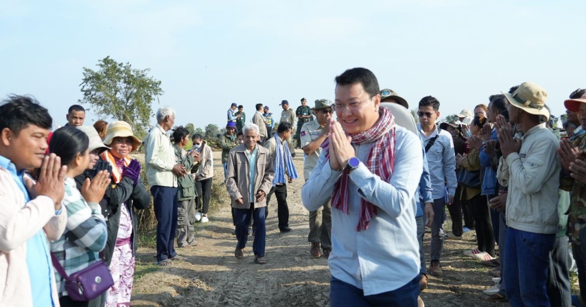 ក្រសួងកសិកម្មពិភាក្សាដំណោះស្រាយគាំទ្រកសិករនៅបាត់ដំបង សហគមន៍កសិកម្មទំនើប និងការដោះស្រាយវិបត្តិទឹកស្រោចស្រព