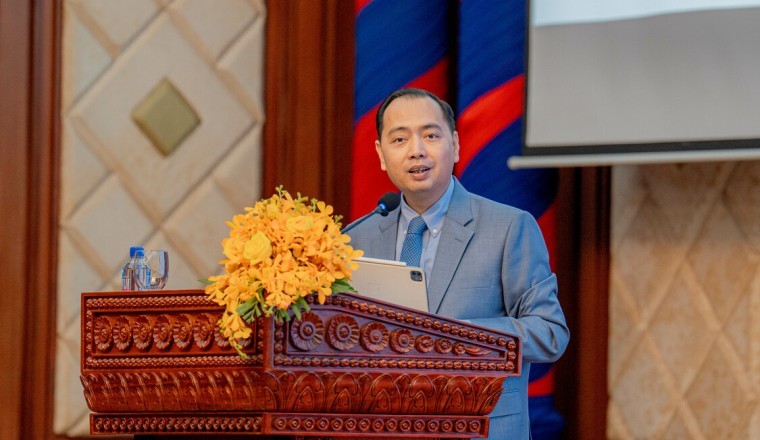 ឯកឧត្តម នេត្រ ភក្ត្រា រដ្ឋមន្រ្តីក្រសួងព័ត៌មាន និងជាប្រធានក្រុមការងារគ្រប់គ្រងការផ្សាយពាណិជ្ជកម្មគ្រឿងស្រវឹង បានអញ្ជើញចូលរួម និងធ្វើបទបង្ហាញស្តីពីការ ផ្សព្វផ្សាយពាណិជ្ជកម្មផលិតផលគ្រឿងស្រវឹង