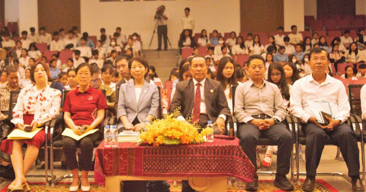 កម្ពុជា-ចិនរៀបចំបាឋកថាពិធីបុណ្យសំពះព្រះខែរបស់ជនជាតិចិន