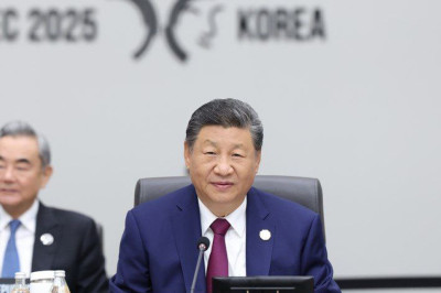 លោក Xi Jinping ប្រធានរដ្ឋចិនបានធ្វើមាតុភូមិនិវត្តន៍មកដល់ក្រុងប៉េកាំងវិញ