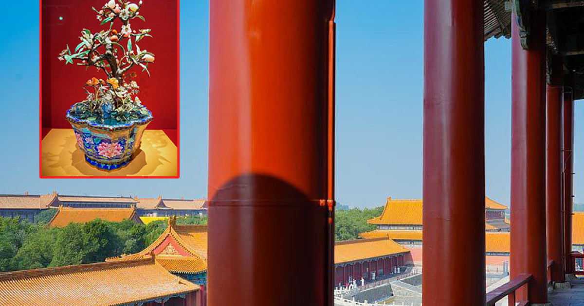 លោក Xi Jinping អញ្ជើញទស្សនាពិព័រណ៍ស្តីពី “ការអភិរក្សមួយរយឆ្នាំ៖ ពីក្រុងហាមឃាត់ដល់សារមន្ទីរវាំងចាស់”