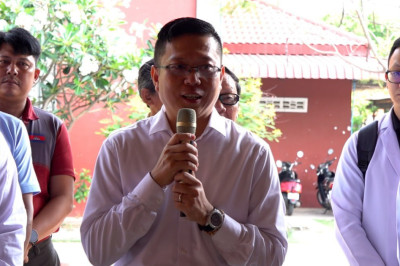 ក្រុមគ្រូពេទ្យស្មគ្រចិត្តកម្ពុជា-ចិន ចុះពិនិត្យសុខភាពបេះដូងជូនសិស្សវិចិត្រសិល្បៈជាង ៧០០នាក់