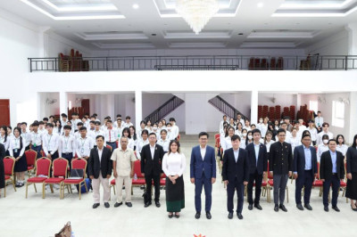 បាឋកថាស្តីពី AI៖ គន្លឹះសម្រាប់ការសិក្សាឆ្លាតវៃ និងសង្គមច្នៃប្រឌិត នៅសាកលវិទ្យាល័យ ទួនហ្វា